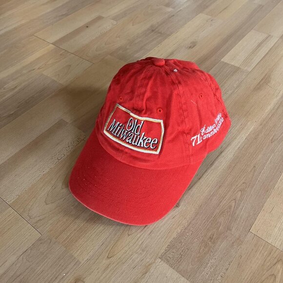 Vintage 90s Red Old Milwaukee Beer Hat - Picture 2 of 3